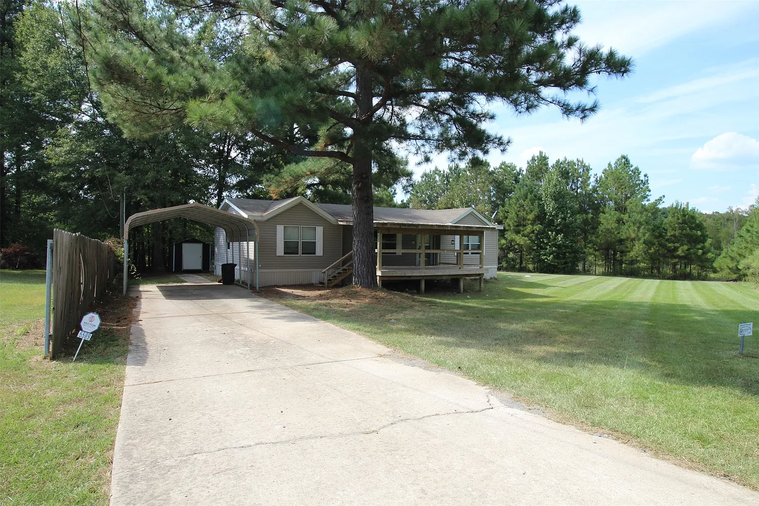 We buy houses in Shreveport and Bossier — no repairs or fees.